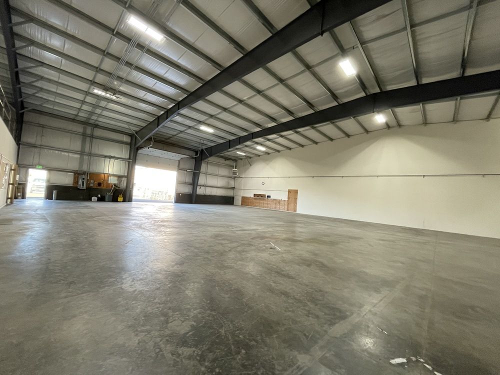 Class A Industrial: 3543 Steelhead Run Drive NE, Suite A, Albany, OR 97321